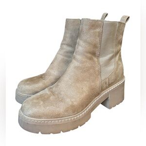 Women's Madden Girl Tianna Chelsea Boot Taupe/Tan. Womens Size 11